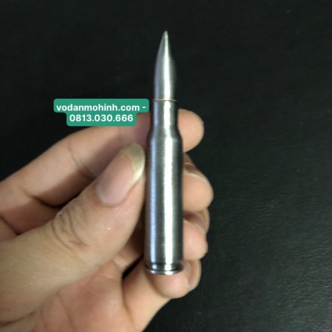 Mô hình viên đạn M60 màu thép trung bày
