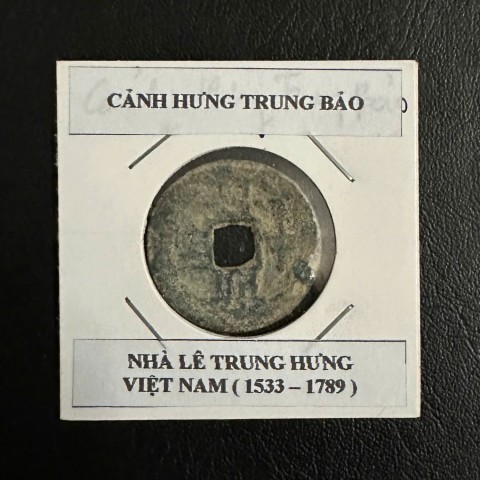 Đồng xu cổ lỗ vuông Cảnh Hưng Trung Bảo, nhà Lê Trung Hưng 1533-1789
